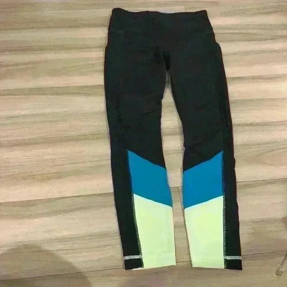 Lululemon leggings size  4 - Picture 1 of 7